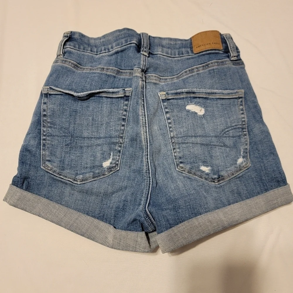 American Eagle Cuffed Shorts Size 4 - Picture 2 of 3